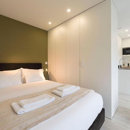 Lovelystay - Modern Loft With Gym & Free Parking Minutes Away From Cbd Porto Eksteriør bilde