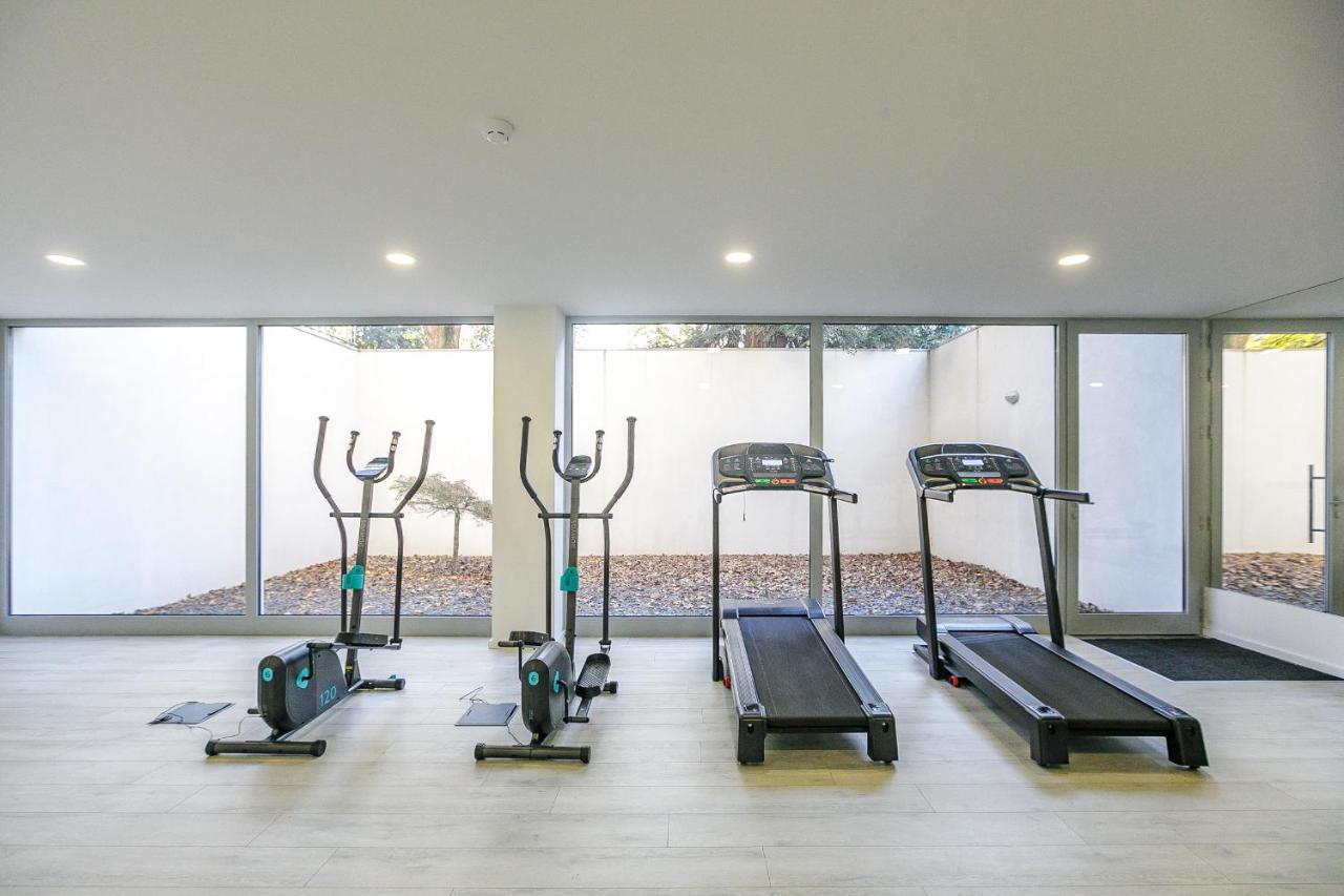 Lovelystay - Modern Loft With Gym & Free Parking Minutes Away From Cbd Porto Eksteriør bilde