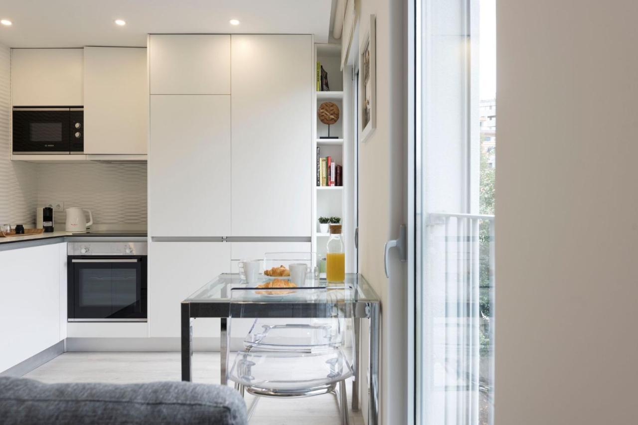 Lovelystay - Modern Loft With Gym & Free Parking Minutes Away From Cbd Porto Eksteriør bilde