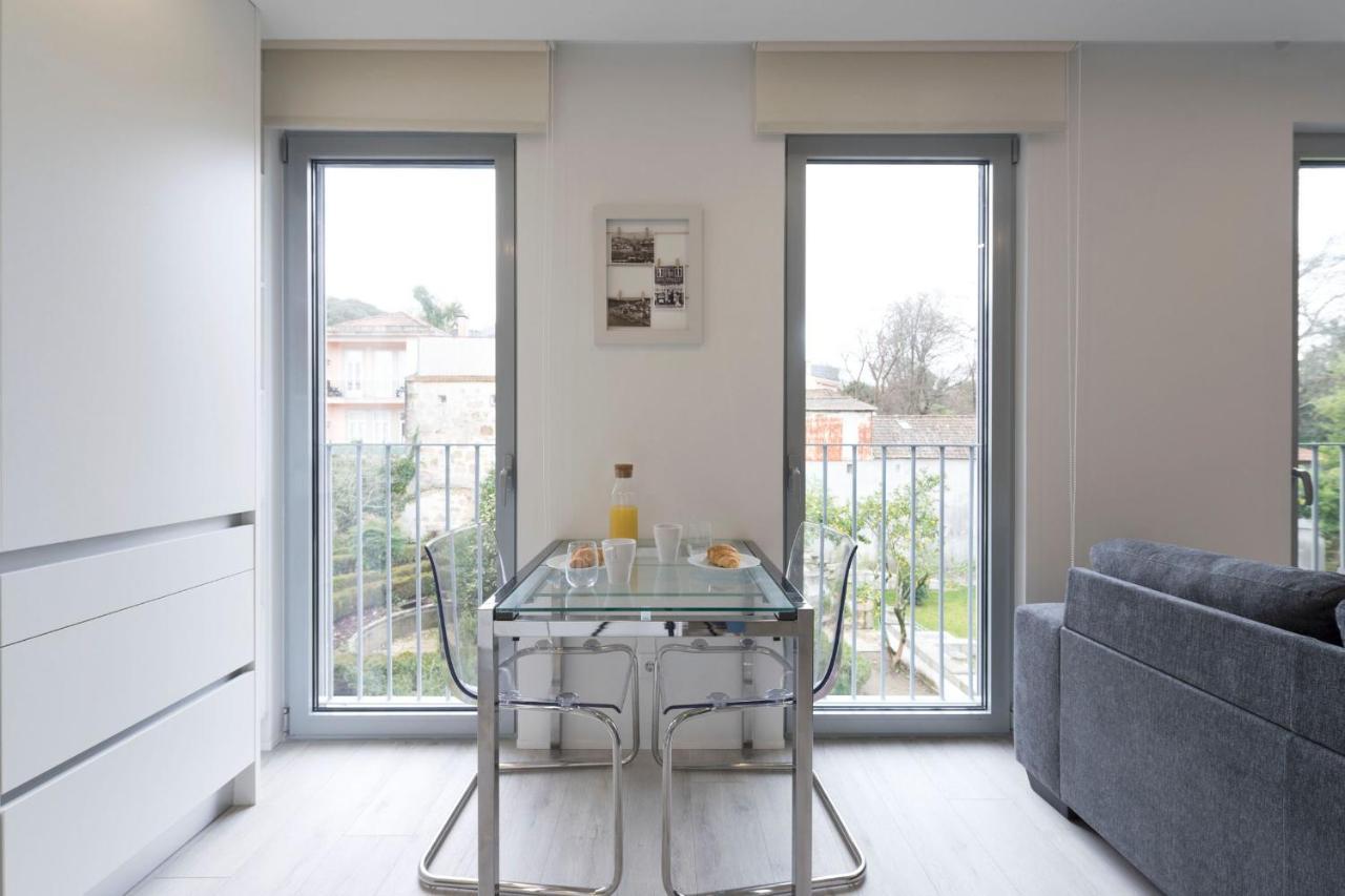 Lovelystay - Modern Loft With Gym & Free Parking Minutes Away From Cbd Porto Eksteriør bilde