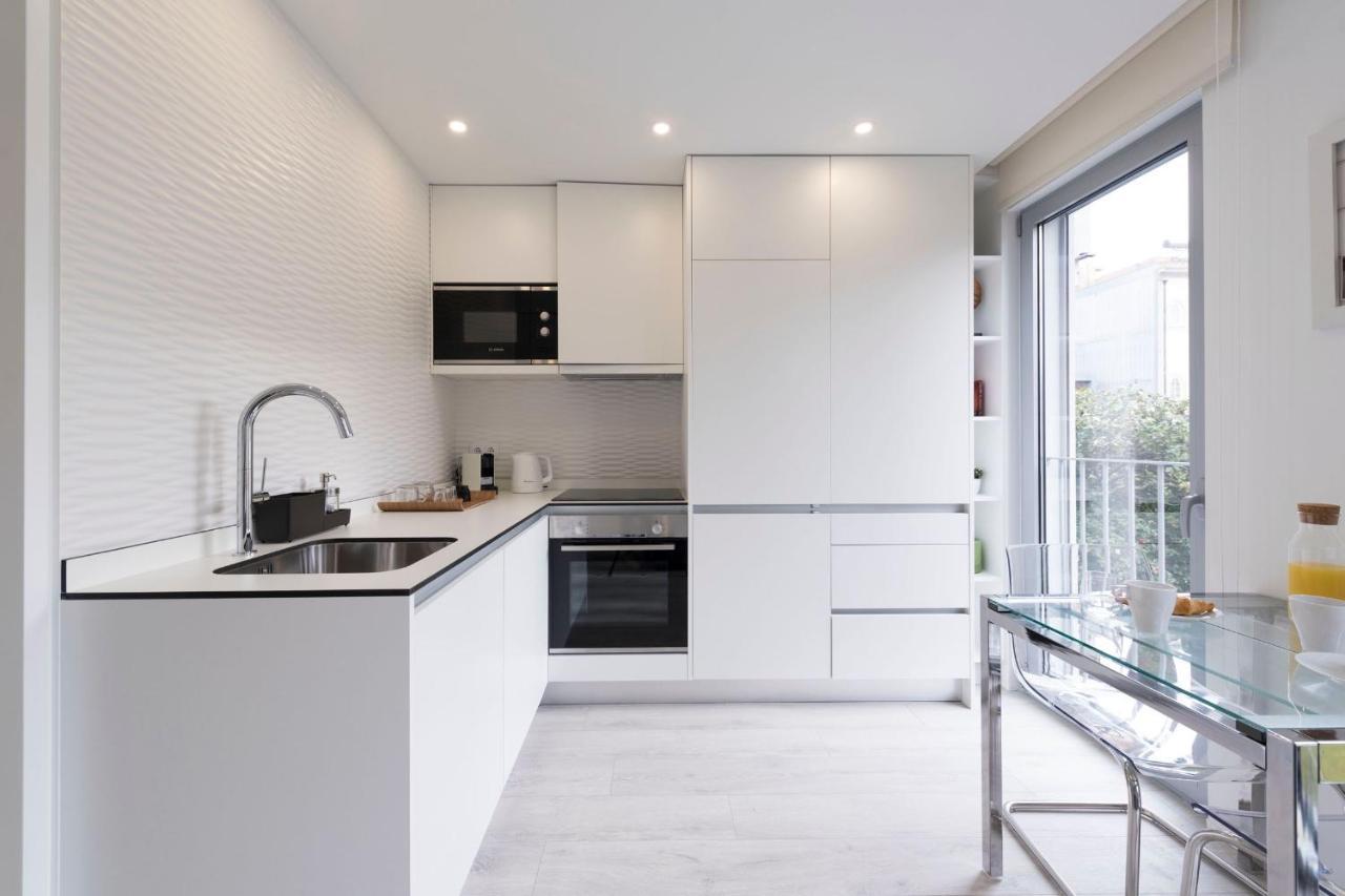 Lovelystay - Modern Loft With Gym & Free Parking Minutes Away From Cbd Porto Eksteriør bilde