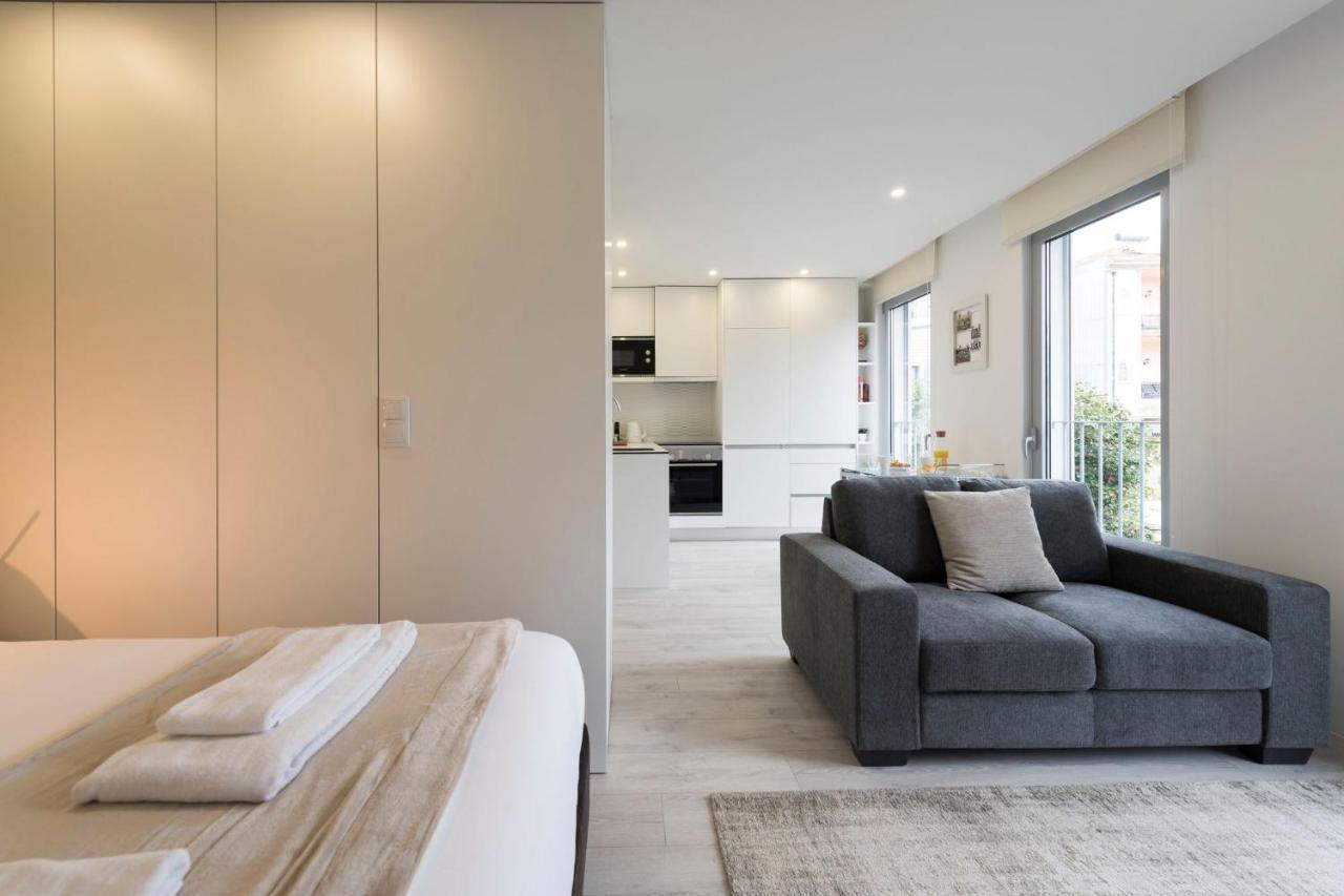 Lovelystay - Modern Loft With Gym & Free Parking Minutes Away From Cbd Porto Eksteriør bilde